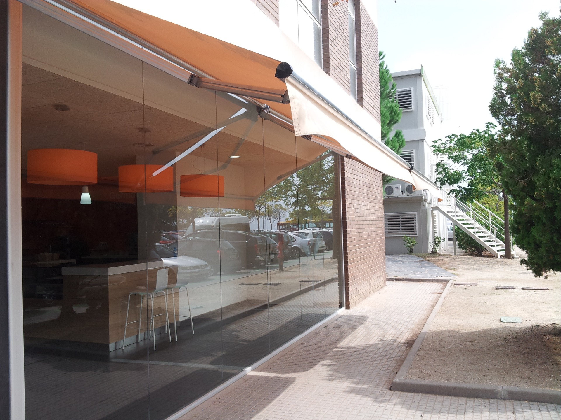 TOLDO EXTENSIBLE CASARRUBUELOS